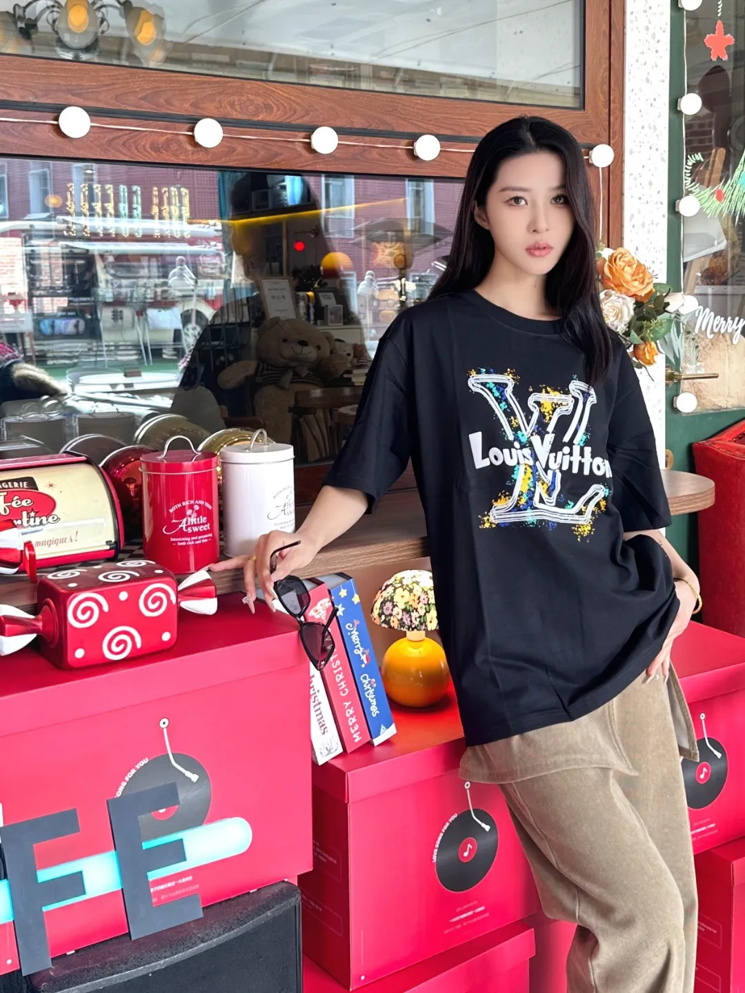 Louis Vuitton/Louis Vuitton graffiti large logo printed short sleeves
